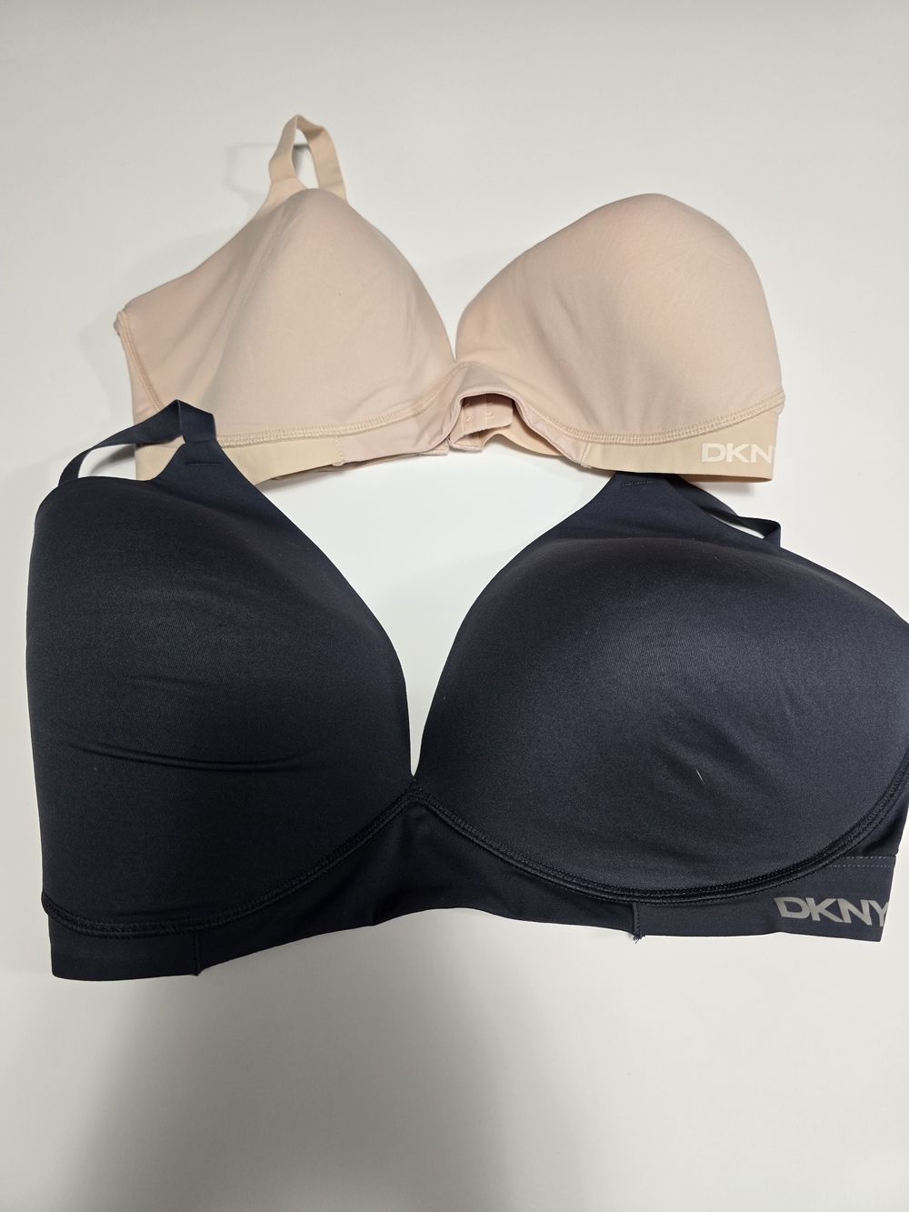 Dkny Two-Pack Smooth T-Shirt Bras in Black & Nude